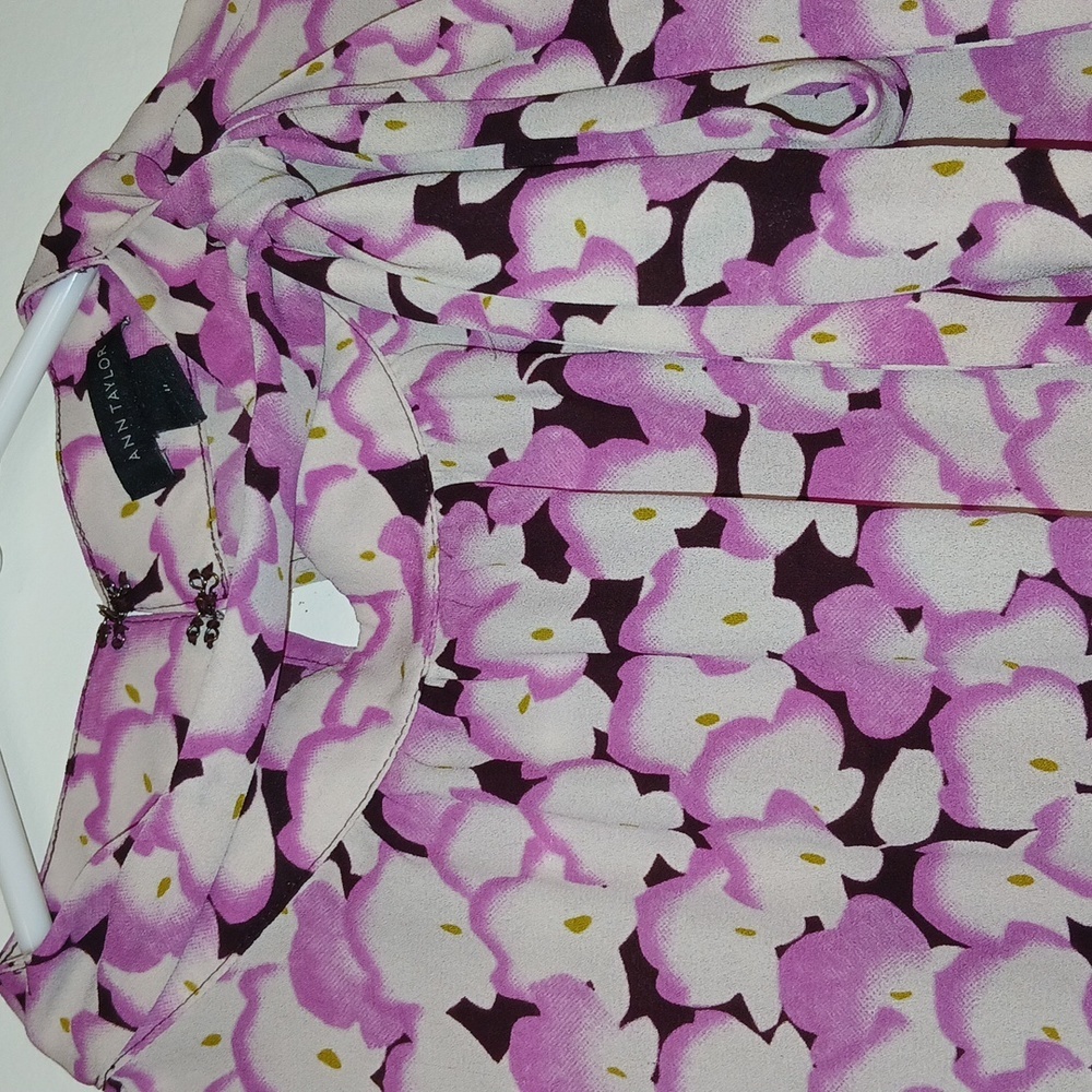 Ann Taylor Womens Printed Bow Long Sleeve & back slit/ button Blouse | Size: M - Picture 4 of 6